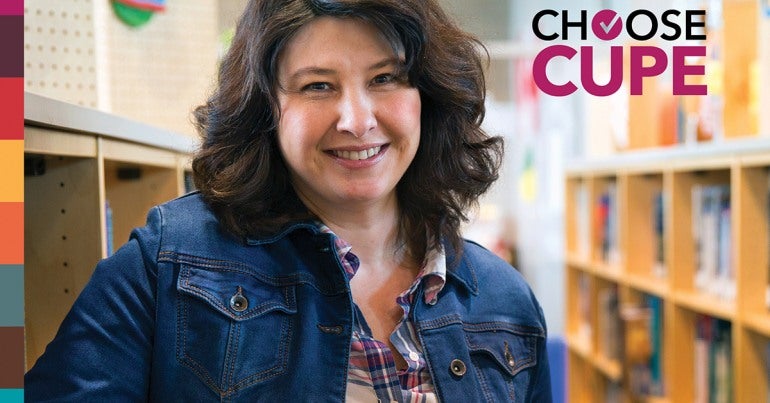Image of a smiling woman in a library with the words Choose CUPE