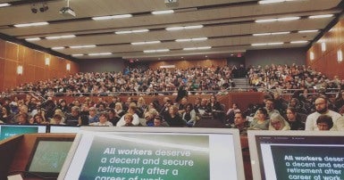 Large meeting of CUPE 1975 members