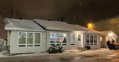 La Maison des marins est au cœur des installations portuaires et a pour mission d’accueillir et de venir en aide à tous les marins en escale dans le port de Québec. 