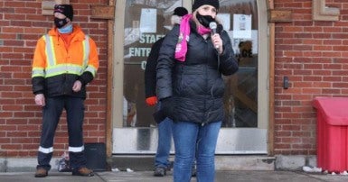 CUPE Local 907 members and allies put on a socially distanced rally for a fair contract today at Belleville City Hall, fighting for the services the people of Belleville depend on.