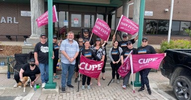 CUPE 2099 members on picket line