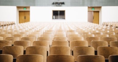 empty_classroom_nathan-dumlao